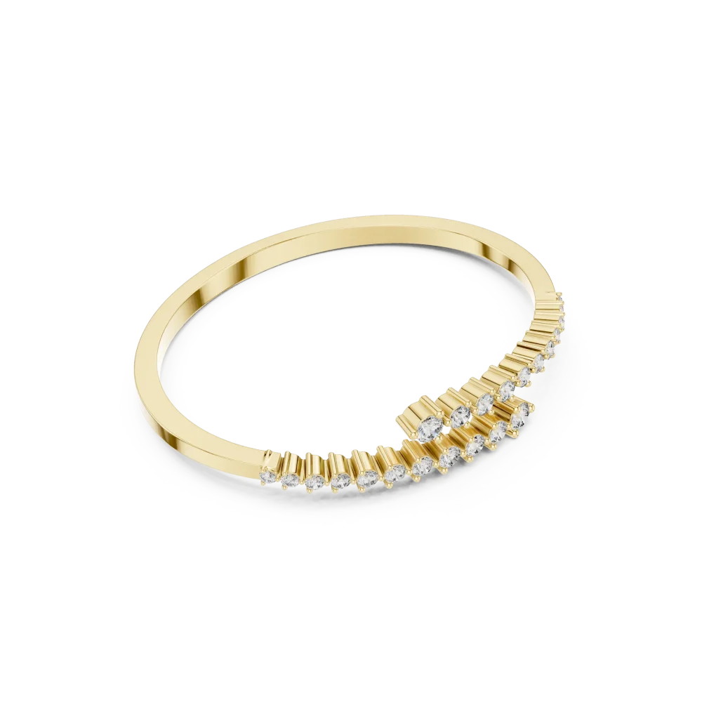 Experience modern elegance with this fluid, pavé-set DIAMEUR lab-grown diamond bracelet. A radiant, sustainable luxury piece. Shop the look today.