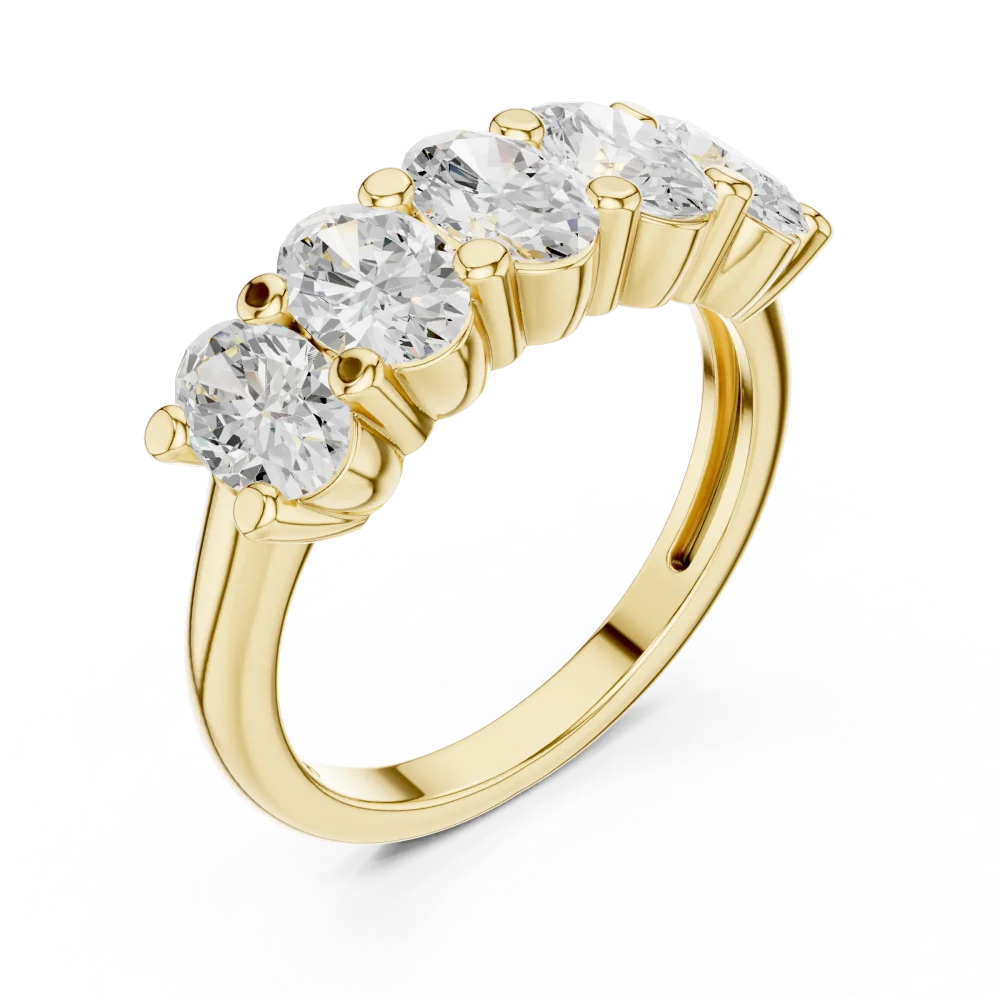 Experience radiant elegance with this linear cluster ring featuring five oval DIAMEUR lab-grown diamonds. Elevate your collection with modern luxury.